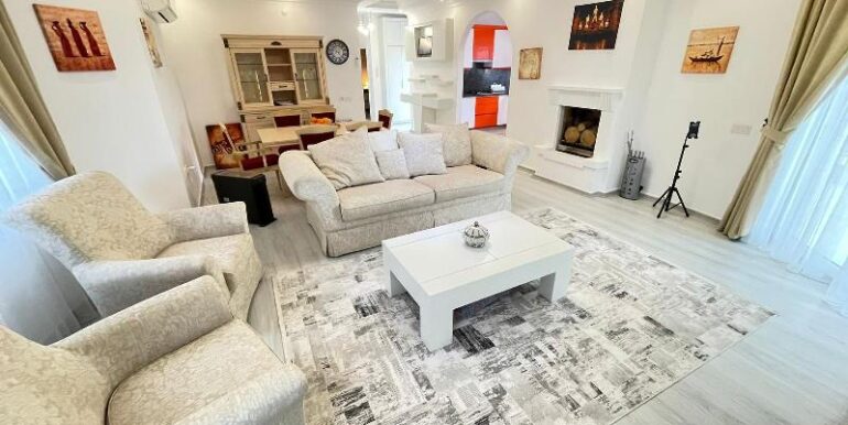 Alanya Strandnahe private Villa mit Pool und Garage 10