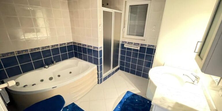 Alanya Strandnahe private Villa mit Pool und Garage 14